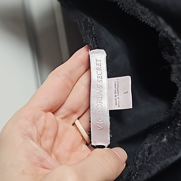 Victoria's Secret Silky Lingerie Top in Black With Lace Women's Size Large EUC - Picture 2 of 8